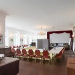 Garni Schloss Grochwitz