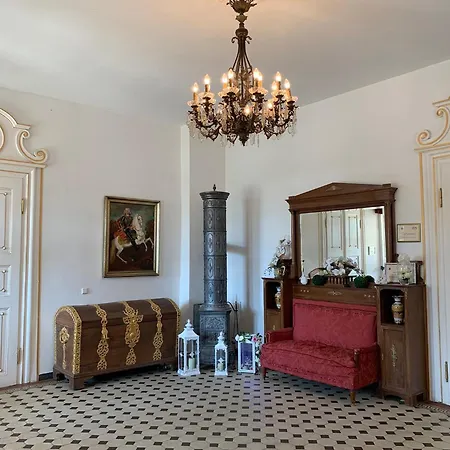 Garni Schloss Grochwitz Otel