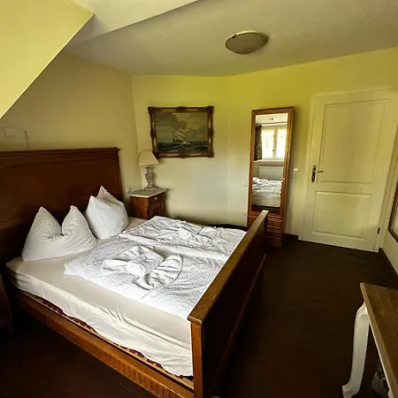 Hotel Garni Schloss Grochwitz