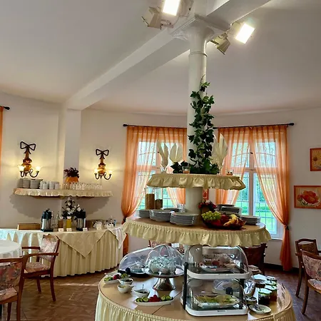 Garni Schloss Grochwitz Otel