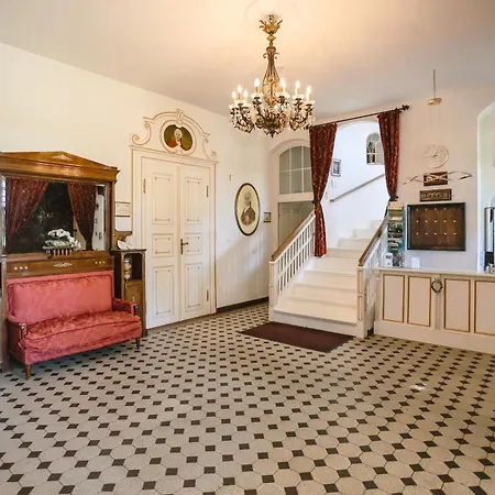 Garni Schloss Grochwitz 酒店 3*