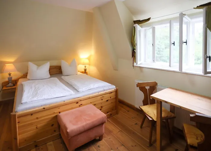 Garni Schloss Grochwitz