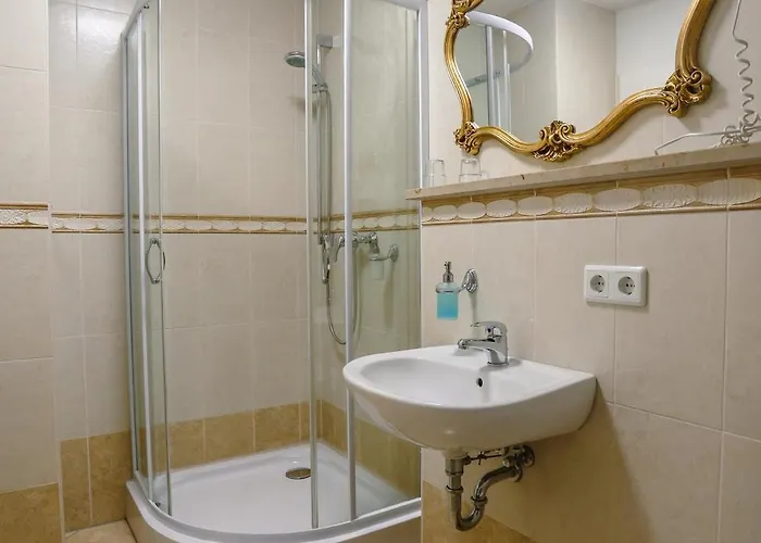 Garni Schloss Grochwitz فندق