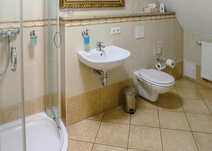 Garni Schloss Grochwitz 3*